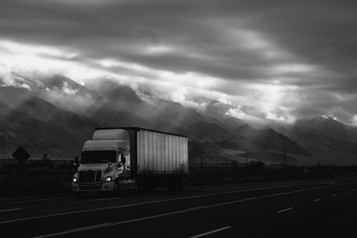 Storia e Evoluzione degli Accessori per Camion